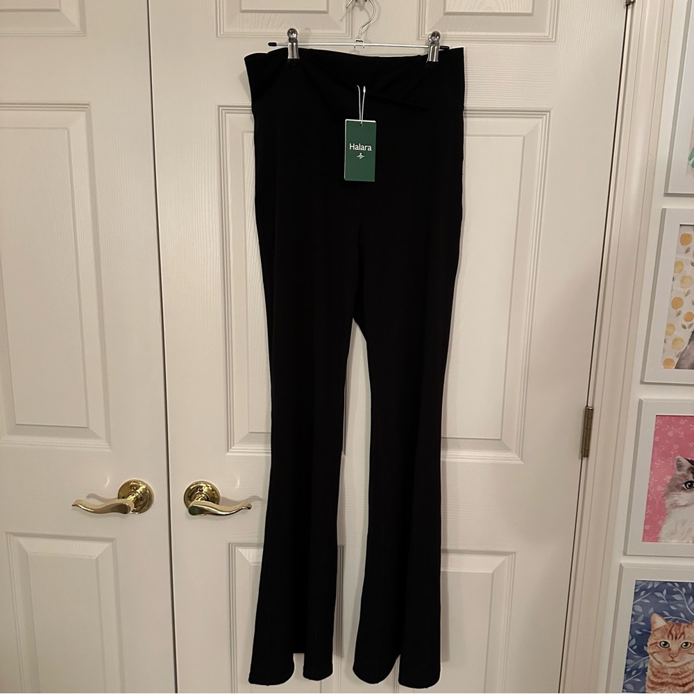 ❤️BNWOT❤️ HALARA Black Flare Boot Cut Yoga Pants